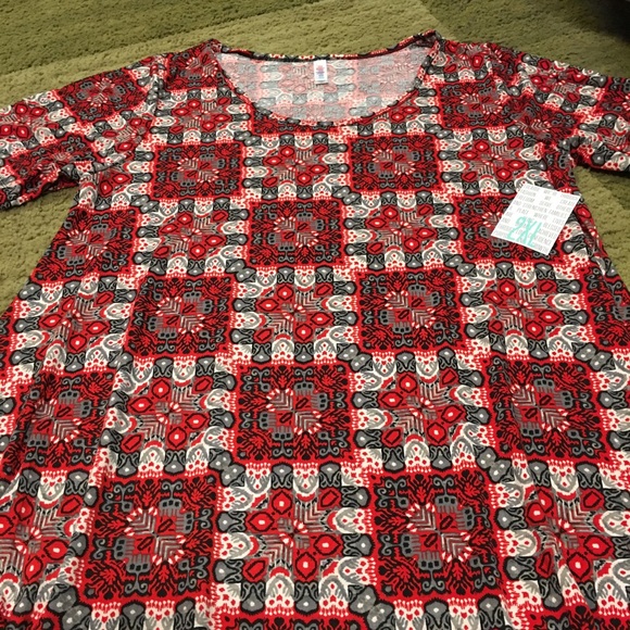 LuLaRoe perfect T - Picture 1 of 2