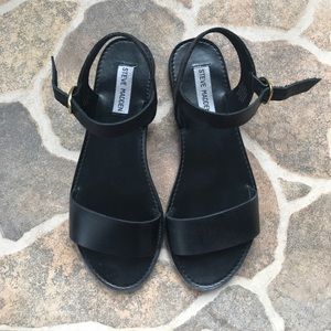 Steve Madden Donddi Sandals