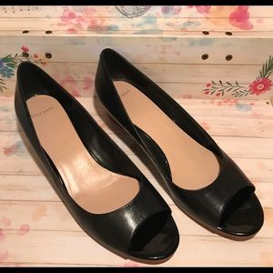 Cole Haan low wedge leather shoe sz 10 B USED