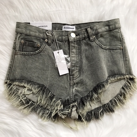 NWT Urban Outfitters Glamorous Frayed Shorts - Picture 2 of 4