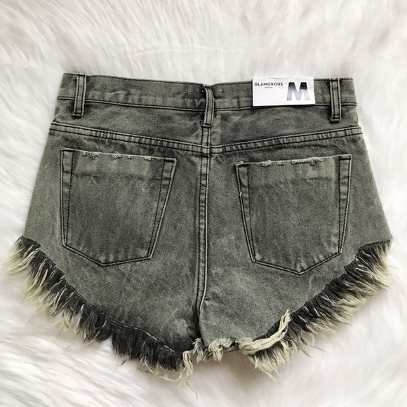 NWT Urban Outfitters Glamorous Frayed Shorts - Picture 3 of 4