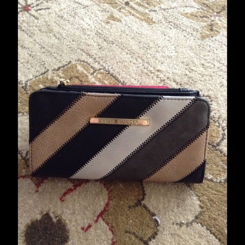 Steve Madden wallet