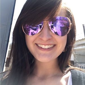 Meet your Posher, Taylor