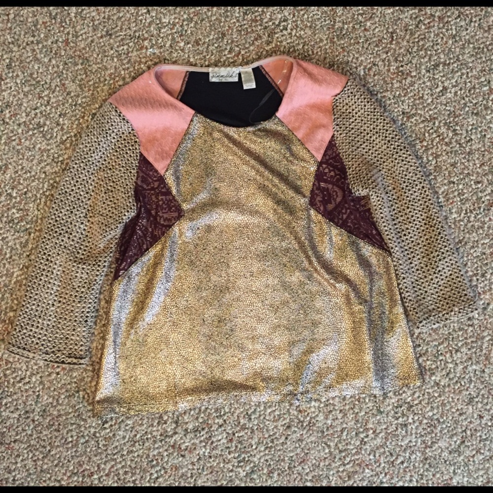 3/4 sleeve BKE top!