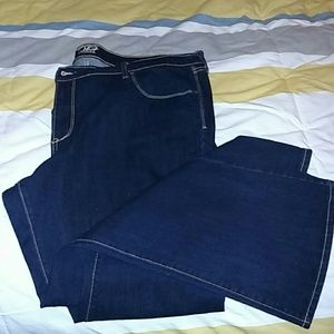 Size 20short Old Navy darkwash boot cut Diva jeans