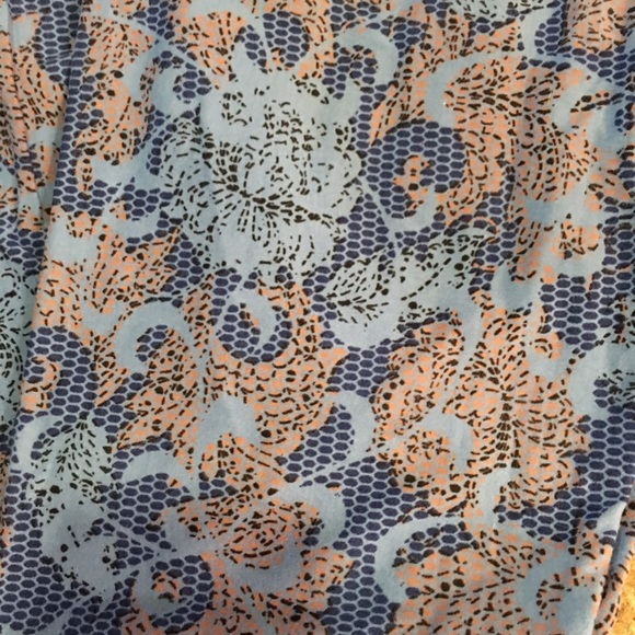 LuLaRoe leggings OS - Picture 2 of 2