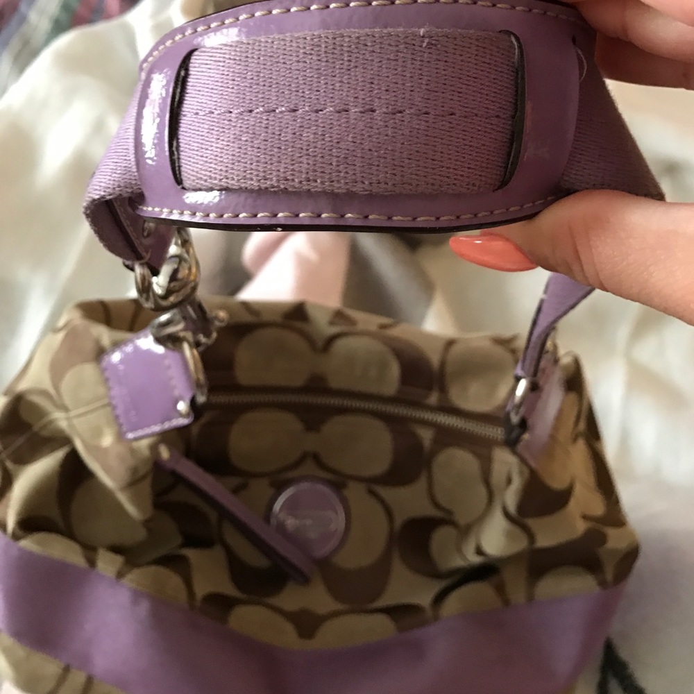 Coach 👛 Purse 💜 - Picture 2 of 4
