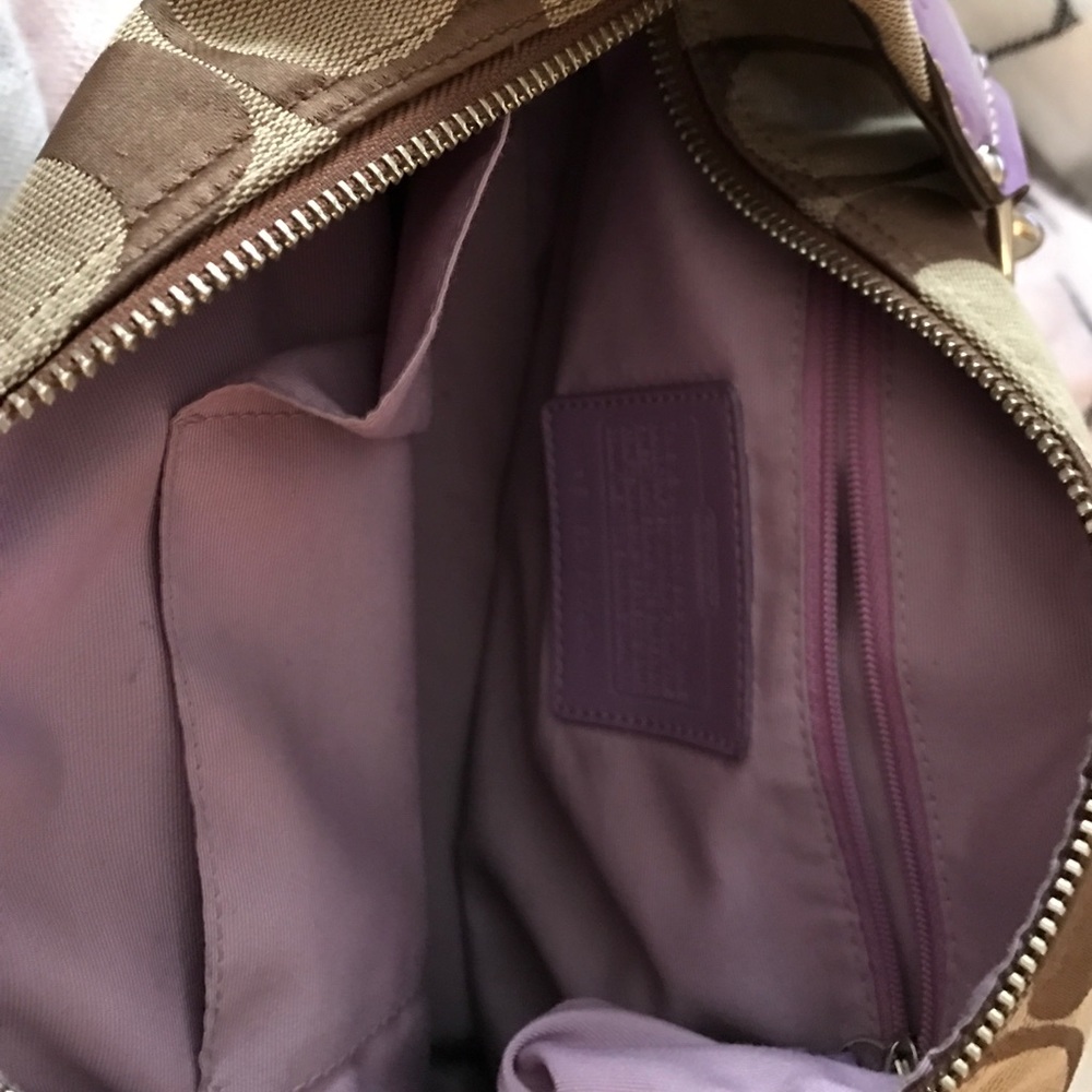 Coach 👛 Purse 💜 - Picture 4 of 4