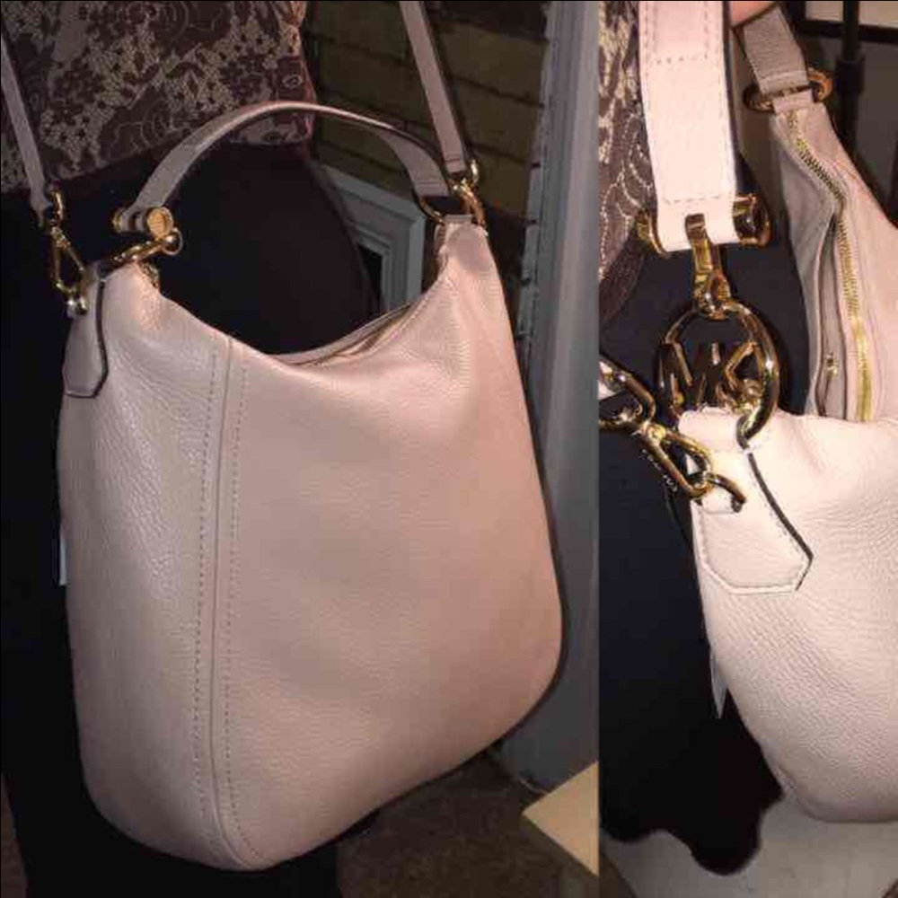 NWT MICHAEL KORS LARGE FULTON TZ SHOULDER