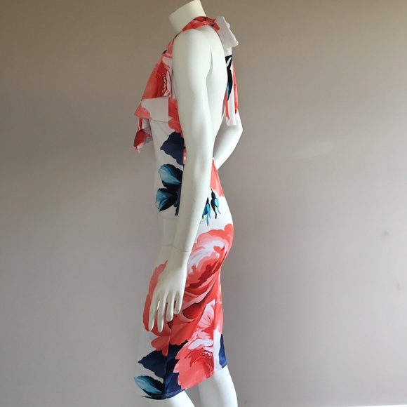 Halter Raffle Dress - Picture 4 of 7