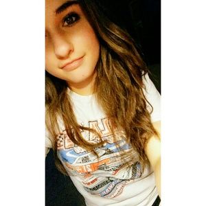 Meet your Posher, Kayla