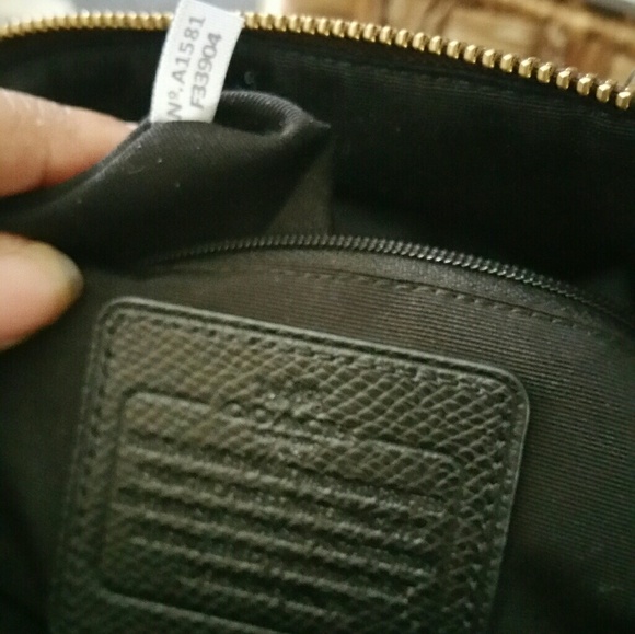 Authentic Coach Dome Satchel - Picture 5 of 8