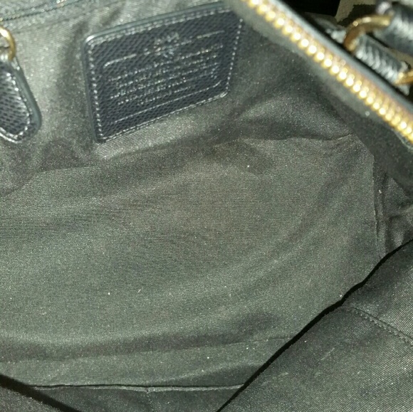 Authentic Coach Dome Satchel - Picture 6 of 8