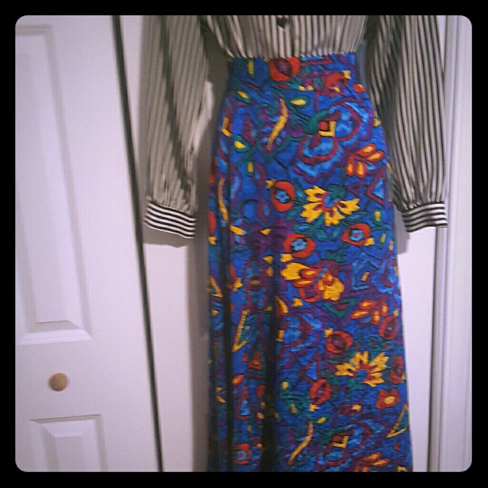 100% silk vintage multicolor maxi skirt