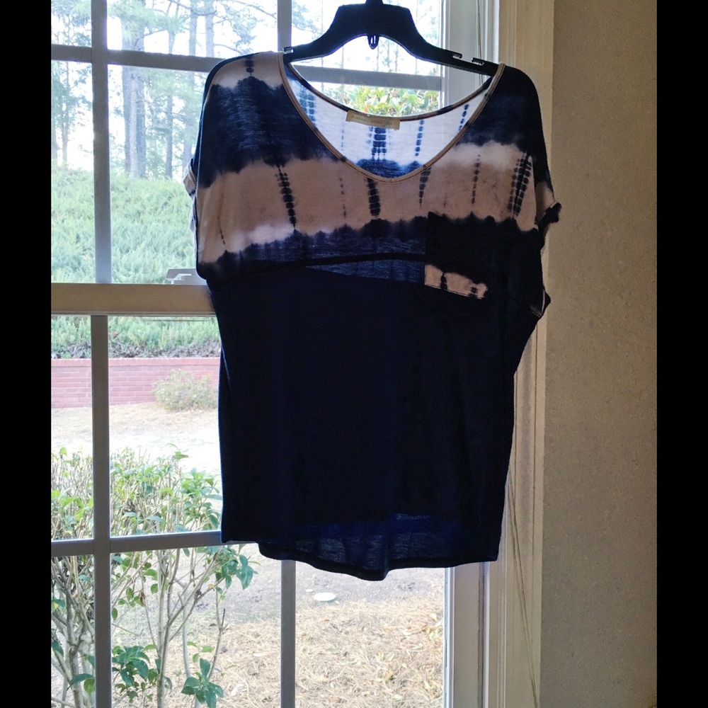 Short sleeve blue tie dyed shirt