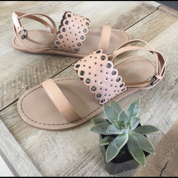 • nude sandals • - Picture 3 of 5