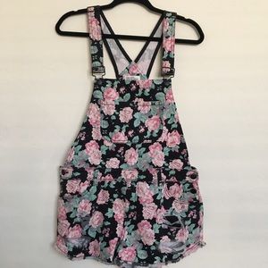 FLORAL PRINT DENIM OVERALL SHORTS