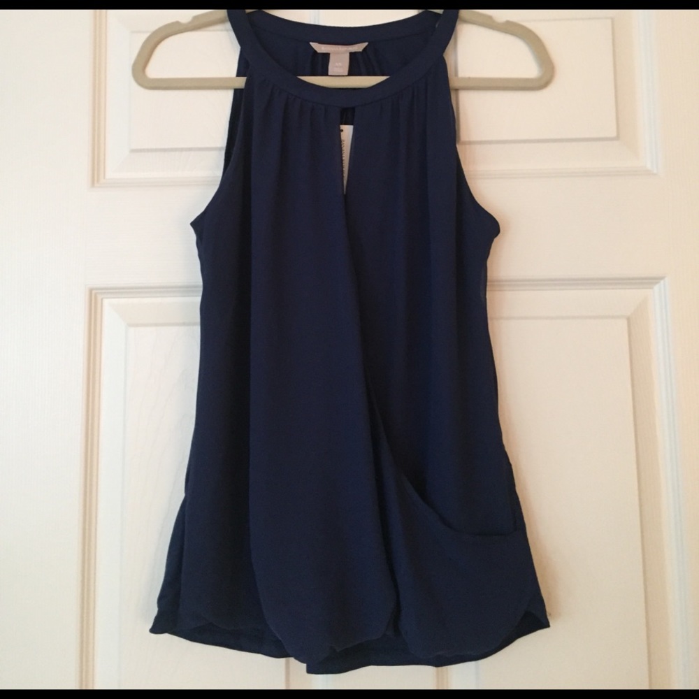 NWT Sleeveless Flouncy Blouse