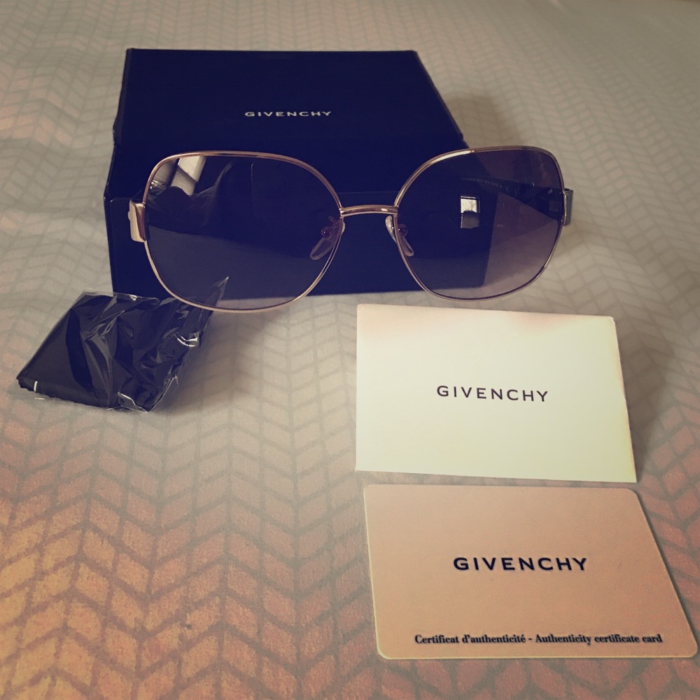 NEW Givenchy glasses!