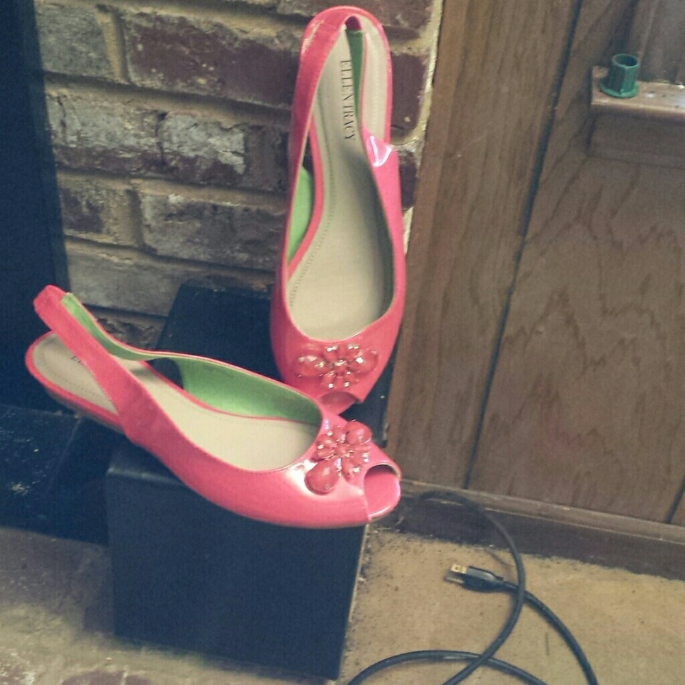 Coral patent leather peep toe sling flats