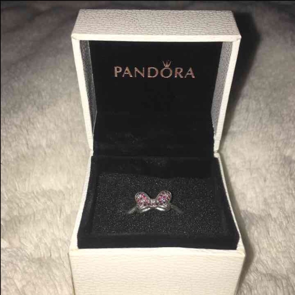 Disney by Pandora Minnie Mouse Ring