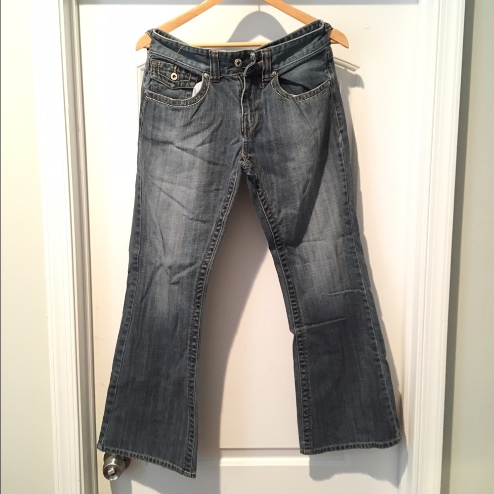 GUESS relaxed bootcut dark wash jeans - 30x30
