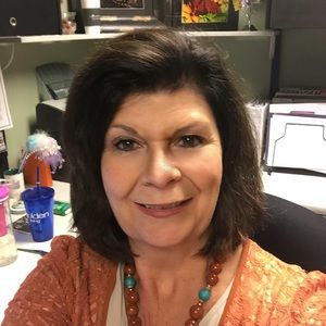 Meet your Posher, Debbie