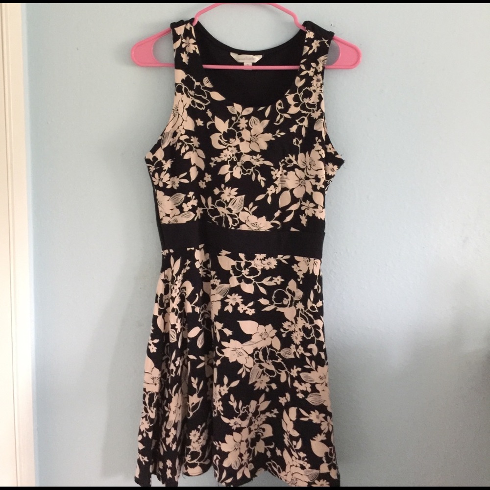 Charming Charlie floral dress. Size S