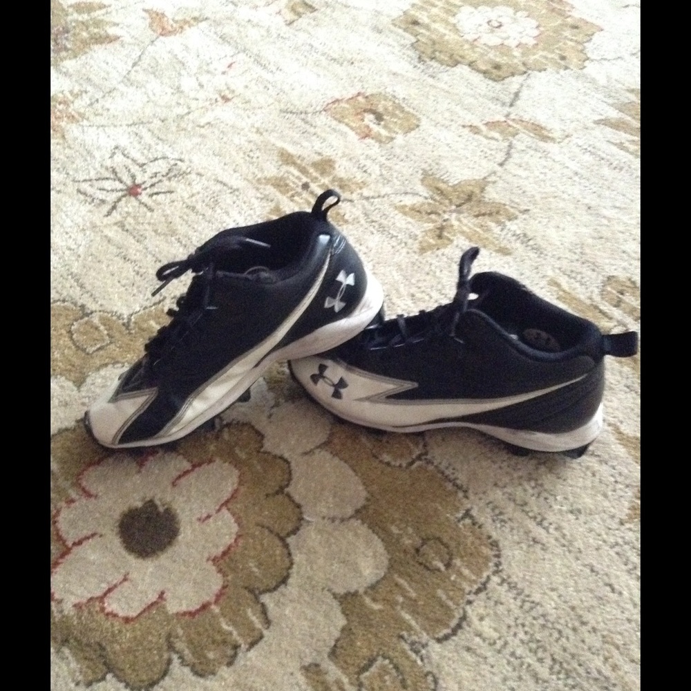 Under Armour youth cleats