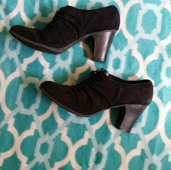 Super cute black zipper front shoes sz 8 - Picture 1 of 2