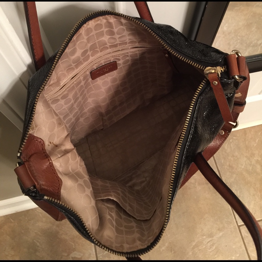 Kate Spade black shiny purse/brown leather detail - Picture 5 of 7