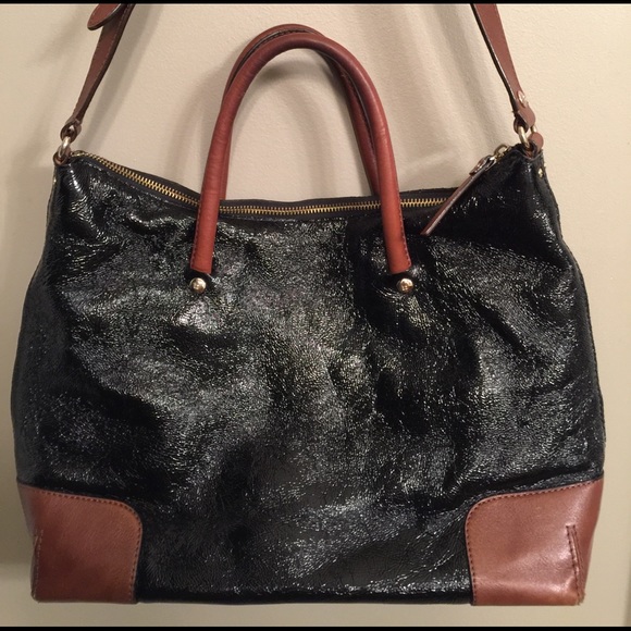 Kate Spade black shiny purse/brown leather detail - Picture 4 of 7