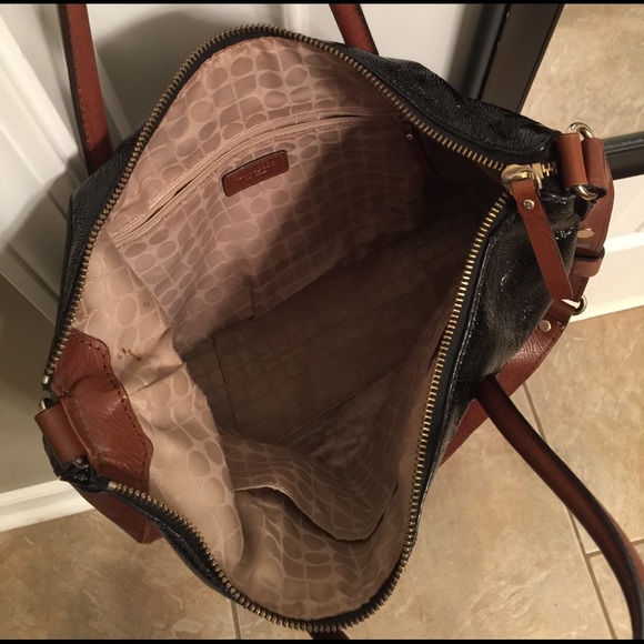 Kate Spade black shiny purse/brown leather detail - Picture 5 of 7