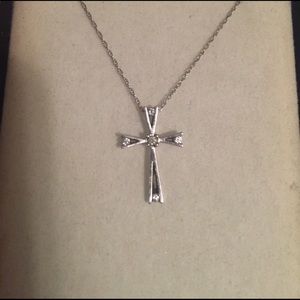 10K white gold across necklace