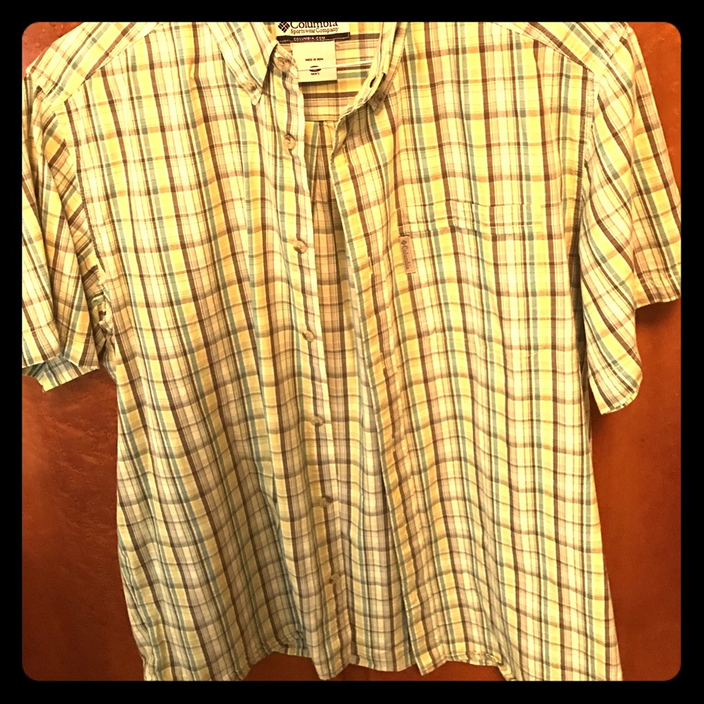 Columbia plaid short sleeve Medium dress shirt !