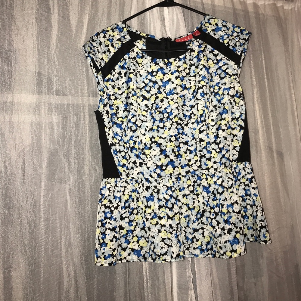 Elle peplum floral top