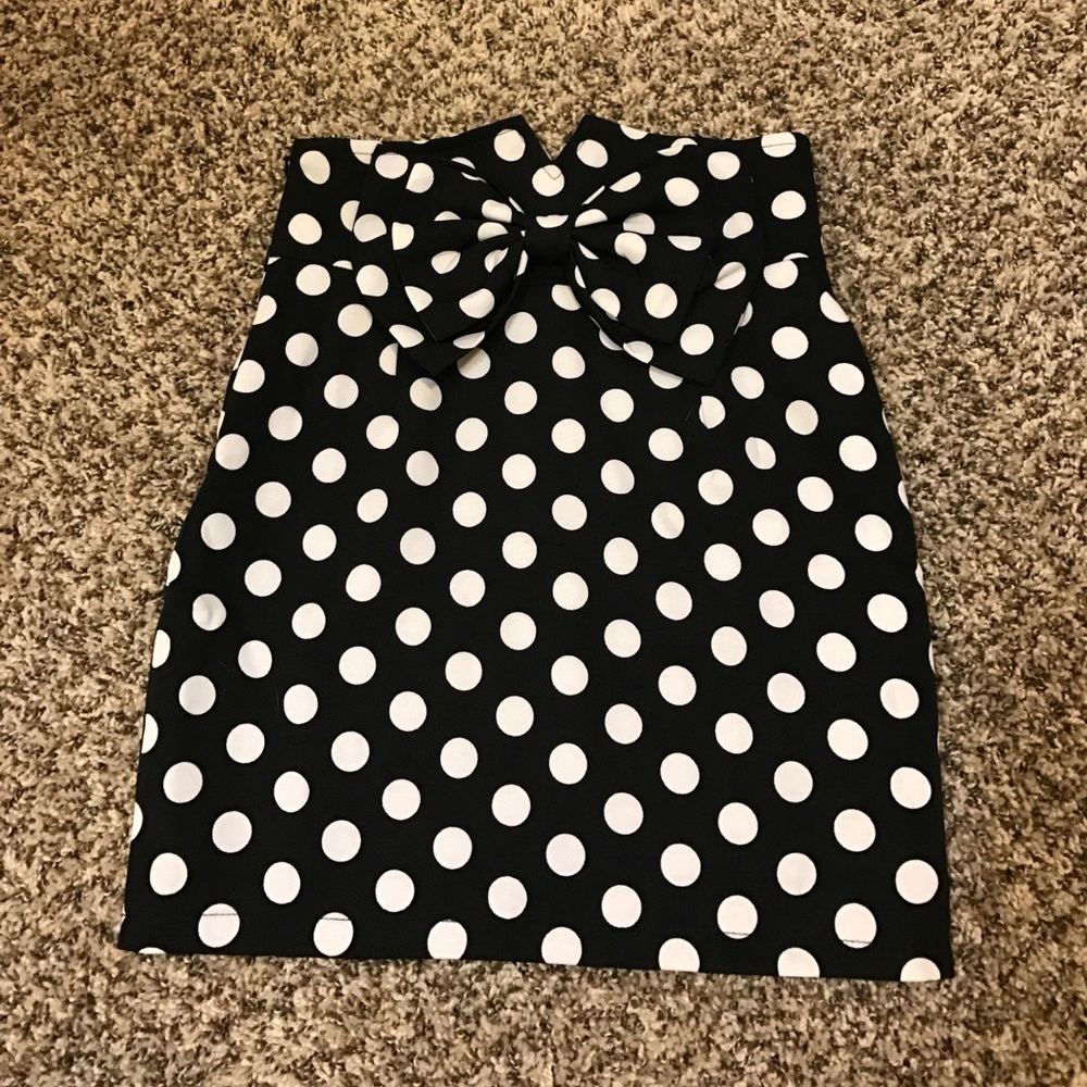 High waisted pencil skirt