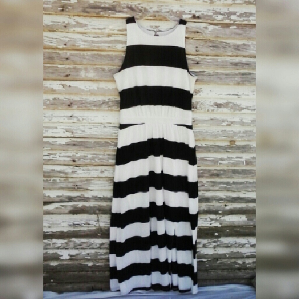 Mossimo Maxi