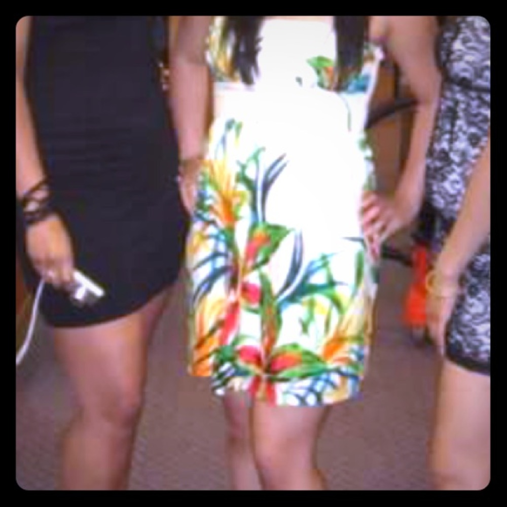 2b Bebe summer floral strapless dress.