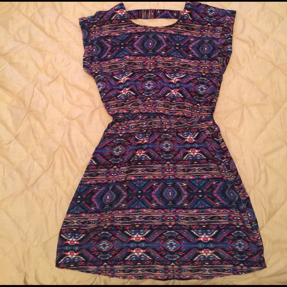 Short multi colored dress. Size XS Pink Republic