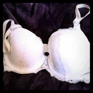 32D Victoria's Secret lined demi bra white lace