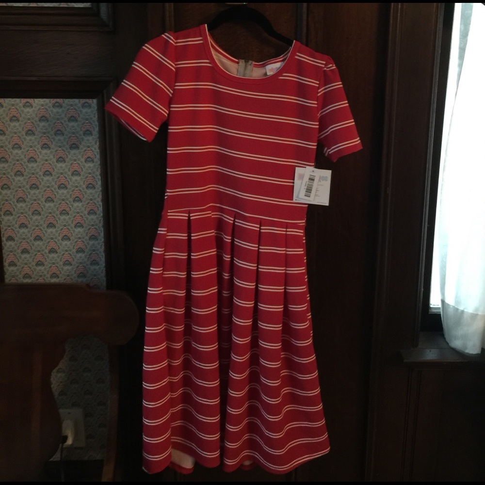 LuLaRoe Amelia S nwt