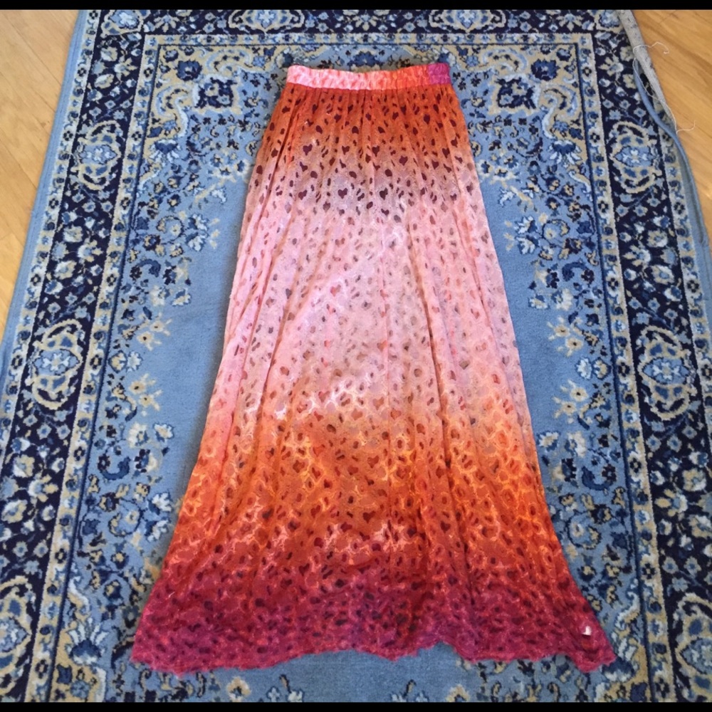 Ombré lace maxi skirt