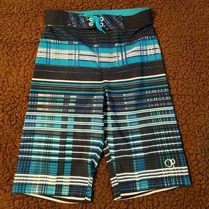 Boys boardshorts