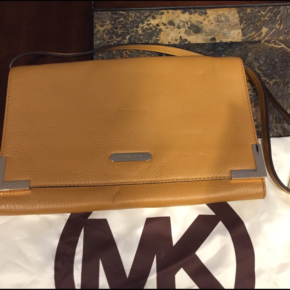 Michael Kors purse
