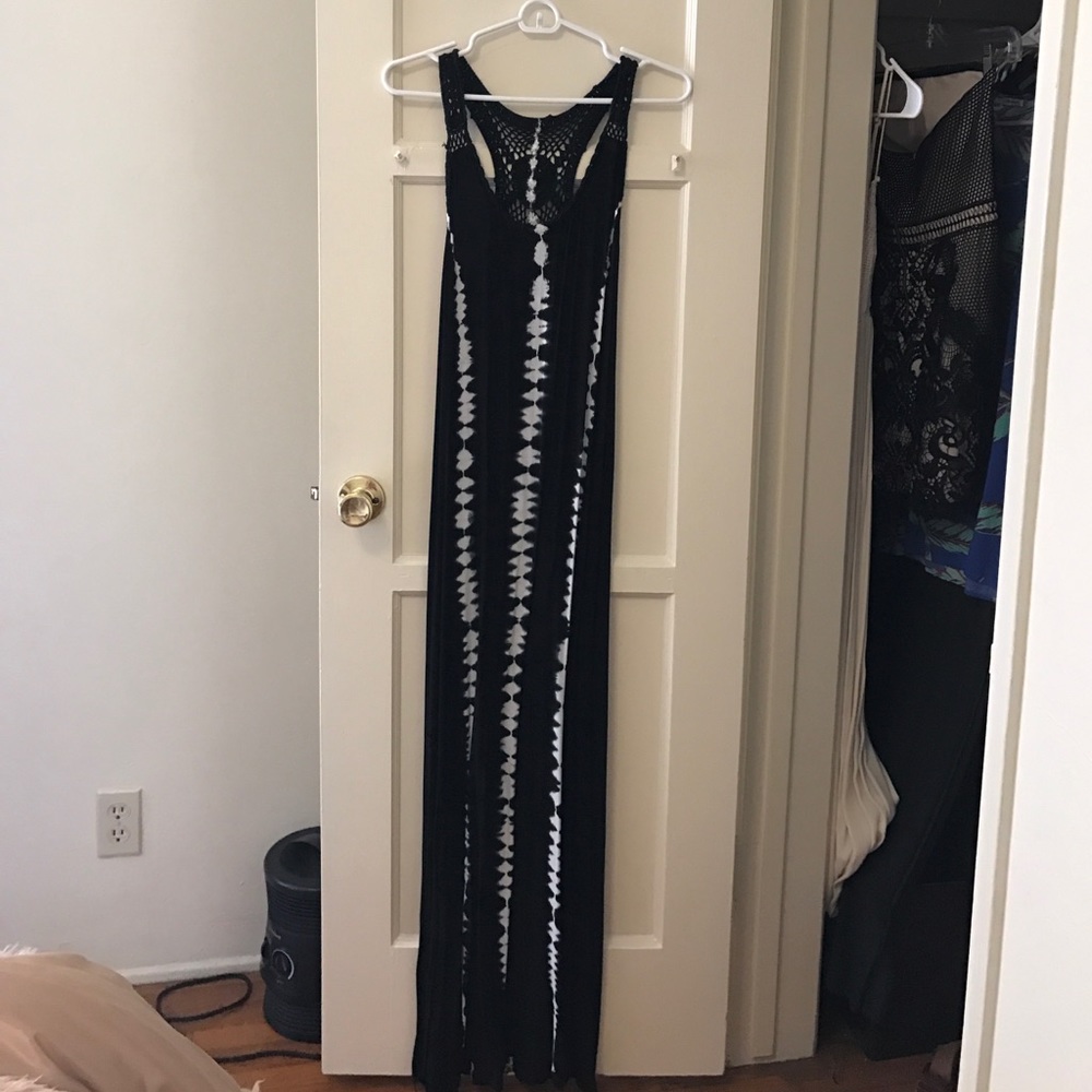 Black and White Tie-Dye Maxi Dress