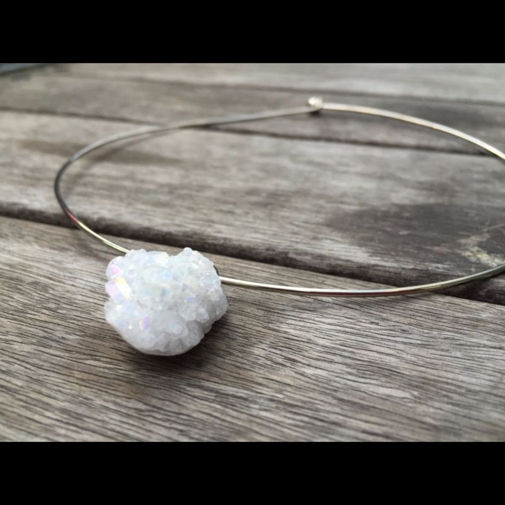White Quartz Pendant Collier Silver