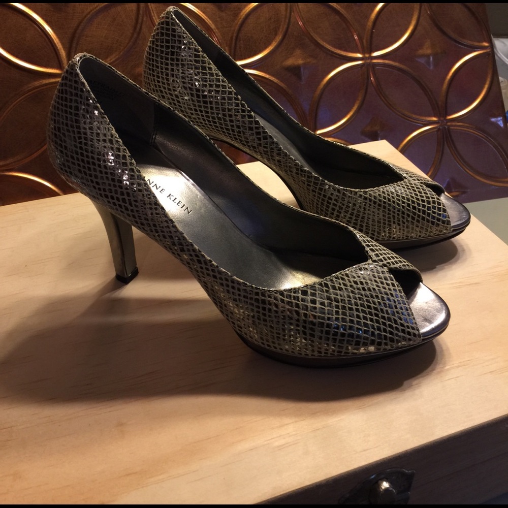 Anne Klein Metallic Open Toe High Heels - Size 8.5
