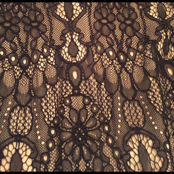 Bebe Lace Peplum Dress -S  NWT - Picture 5 of 8