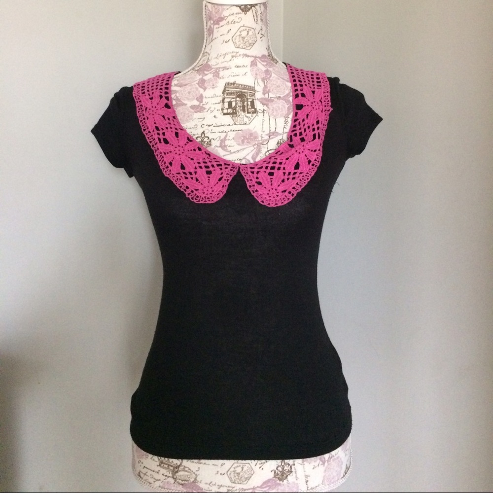 Lily White blank short sleeved top sz xs